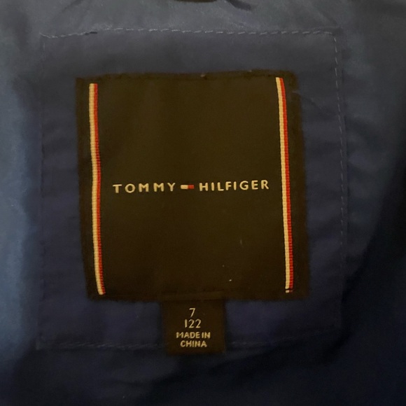 Used tommy windbreaker size 7 kids - Picture 4 of 4